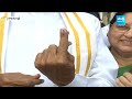 Chelluboyina Venugopala Krishna Family Cast Vote in Rajahmundry | AP Elections 2024 |@SakshiTV  - 02:32 min - News - Video