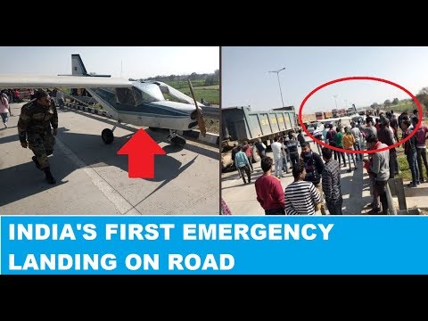 Aircraft makes emergency landing on Express Highway