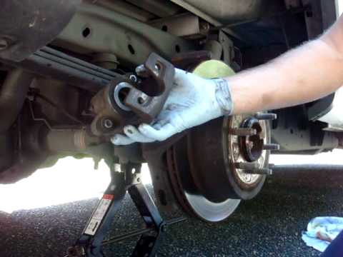 How to change 2004 ford expedition brakes #9