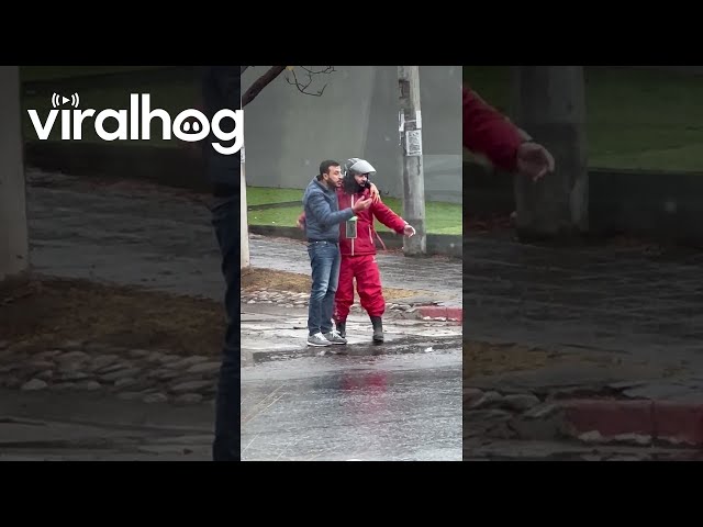 Men Hug After Arguing in Traffic || ViralHog