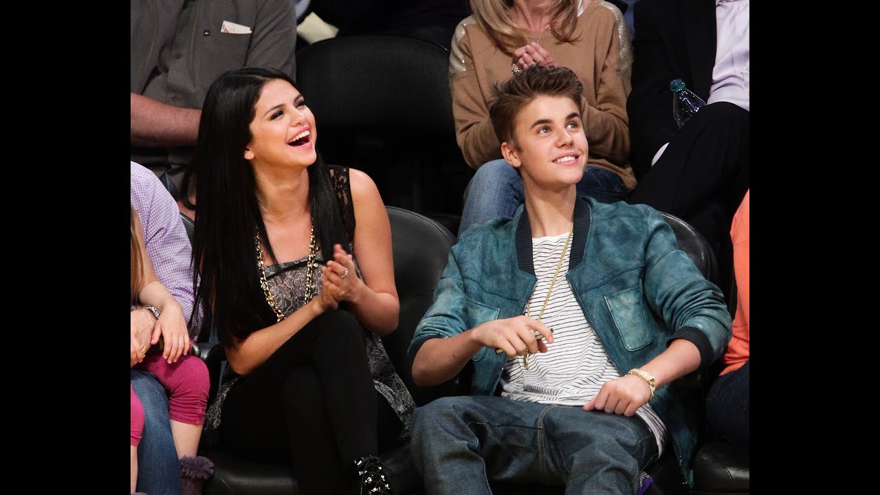 Justin Bieber And Selena Gomez Caught On Kiss Cam Youtube