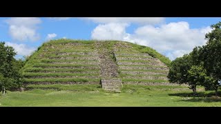 Piramide kinich kakmo en Izamal, Yucatán