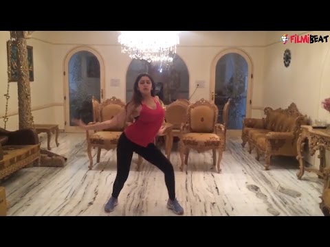 Shivaay actress Sayyesha Sehgal shares dance video for fans