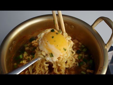 How to make Korean ramyeon (Ramyeon: 라면) aka ramen