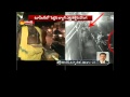 Caught on camera : Priest's bag stolen at Vijayawada