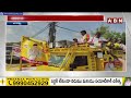 ప్రచారంలో దోసెలు వేసిన టీడీపీ అభ్యర్థి నరేంద్ర వర్మ | TDP Candidate Narendra Varma Election Campaign  - 01:19 min - News - Video