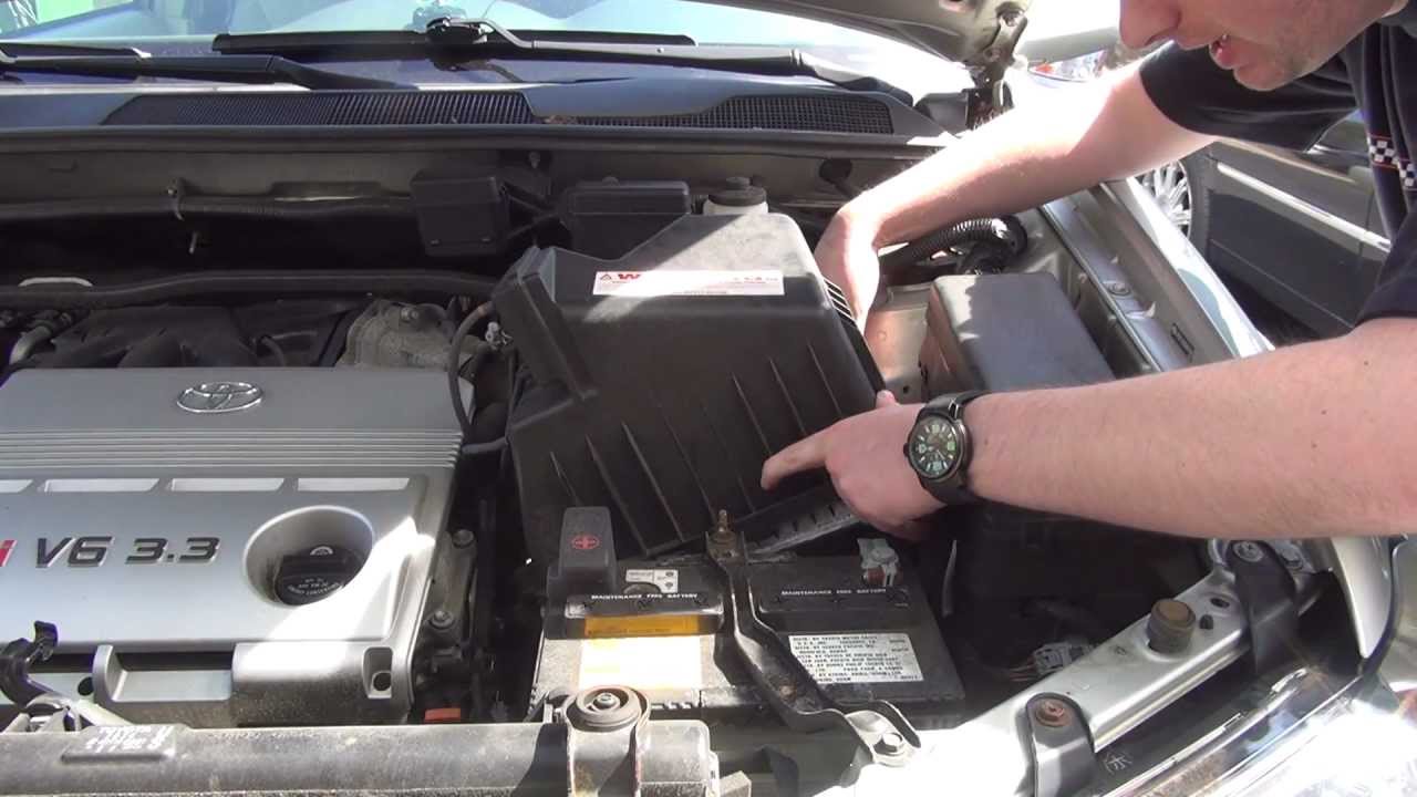 where is the oil filter in a 2004 toyota highlander #3