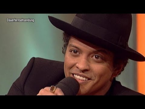 Bruno Mars sings Country-Version of Marry You! - TV total