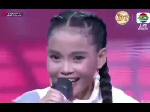 Cinta berpayung bulan, syaqira Da7