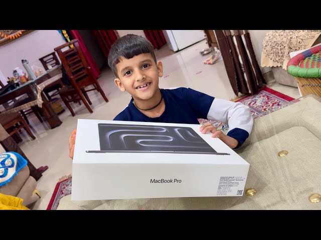 Kunali Unboxing New MacBook 😍