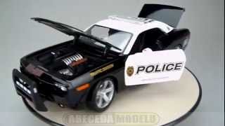 MAISTO Автомодель (1:18) 2006 Dodge Challenger Police чёрный (31365 black)
