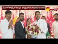 CM Jagan Attends Sakshi Assistant Editor Pothukuru Srinivasa Rao Son Wedding |@SakshiTV  - 01:16 min - News - Video