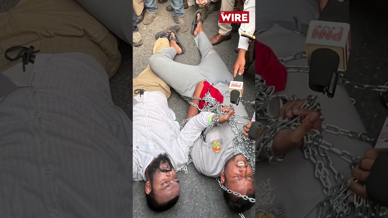 Protesters Arrive Chained Together, Refuse to Back Down at Jantar Mantar