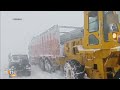 J&K: BRO Rescues 35 Vehicles Stuck in Snow at Razdan Top | News9  - 01:06 min - News - Video