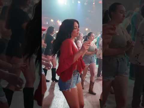 Love the line dancing🔥and DAMN I LOVE MIAMI DALEEE! Thank you ​⁠​⁠​⁠@LILJON