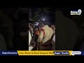 ఏం చూసావ్ బో ** చూసావ్ బూతులతో బీజేపీ మహిళా పై రెచ్చిపోయిన ఎస్సై 😱| SI Vs BJP Leaders | Vijayawada  - 02:19 min - News - Video