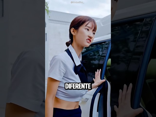 Ela nunca consegue abrir a porta certa do carro 😮