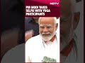 Yoga Day 2024 | PM Modi Takes Selfies, Interacts With People After Yoga Day In Srinagar - 00:31 min - News - Video