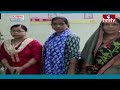 నాలుగు కాళ్లు, నాలుగు చేతులతో పుట్టిన శిశువు | Jordar News | hmtv - 00:44 min - News - Video