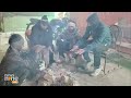 UP: People Sit Around Bonfire During Cold Wave in Moradabad | News9  - 01:13 min - News - Video