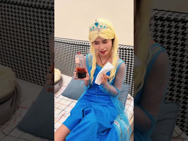 狼来的故事#shorts #艾莎 #cosplayer