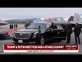 Putin grins from inside Trumps presidential vehicle at Alaska arrival ceremony  - 03:51 min - News - Video