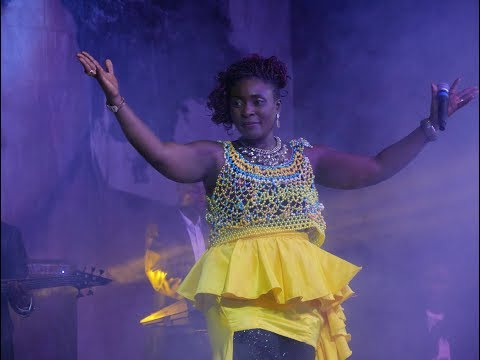 Sia Tolno - Eh Sanga live 