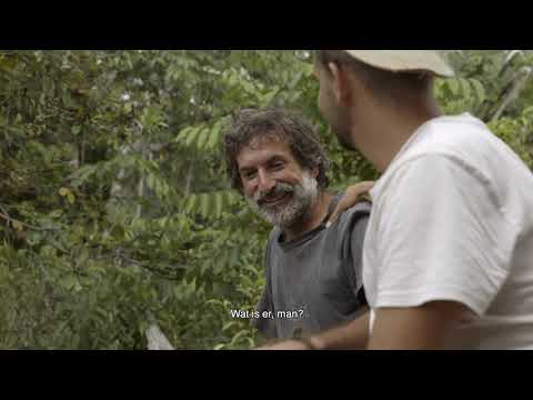 El Father Plays Himself'