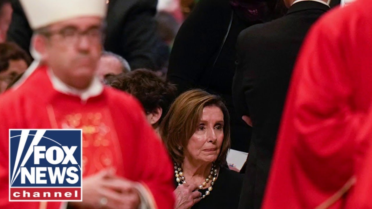 Pelosi takes communion despite pro-choice stance