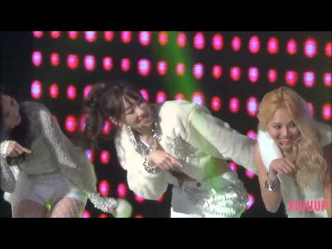 140123 서울가요대상 소녀시대 태연 직캠. 멍하니 봅니다 또 봅니다 계속 봅니다