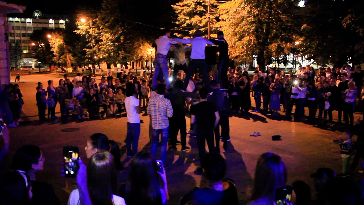 Владикавказ: осетинские танцы во время пандемии