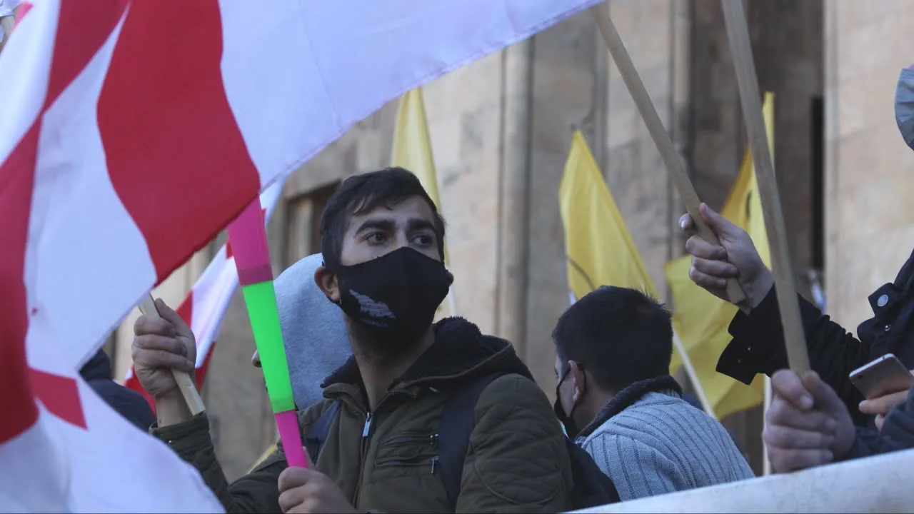 Власти Грузии ответили комендантским часом на ультиматум оппозиции