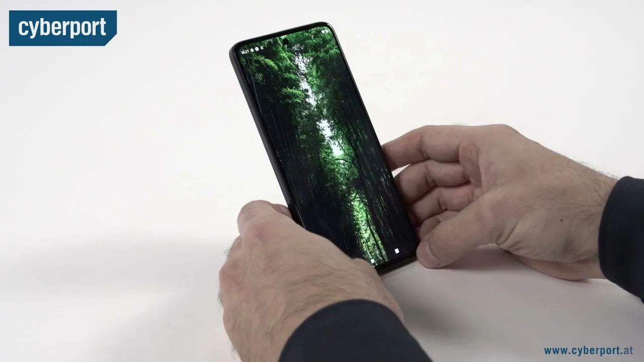 Vidéo-Test de Motorola Moto G84 par Cyberport