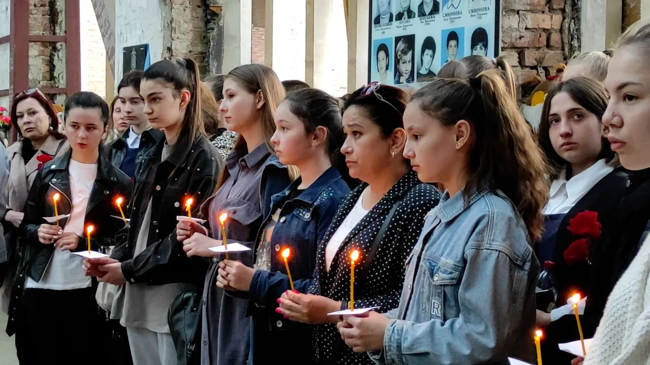 Бесланцы почтили память погибших в Казани