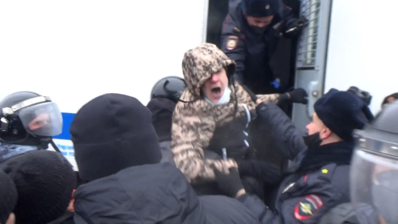 Акция за Навального в Волгограде: десятки задержанных